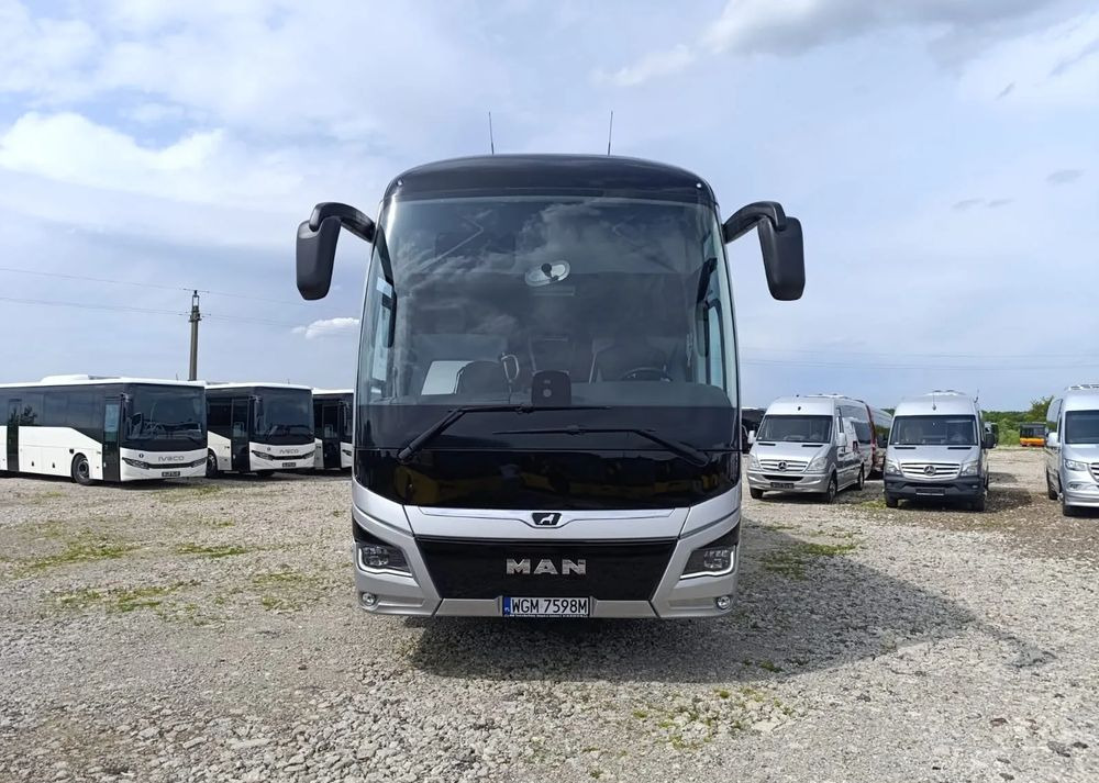 Új Távolsági busz MAN Lions Coach: 12 kép.