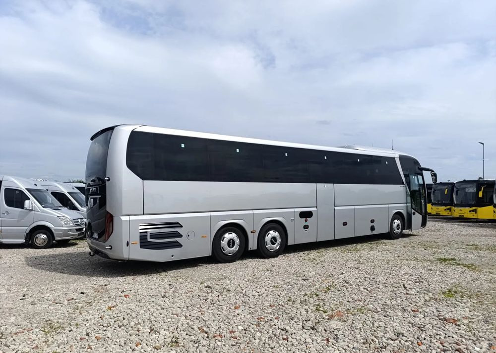 MAN Lions Coach - Távolsági busz: 4 kép. MAN Lions Coach - Távolsági busz: 4 kép.