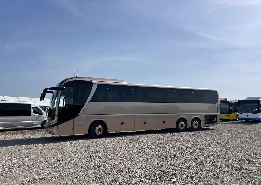 MAN Lions Coach - Távolsági busz: 2 kép. MAN Lions Coach - Távolsági busz: 2 kép.