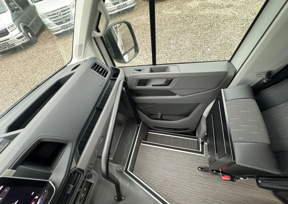 Új Minibusz, Kisbusz MAN TGE 5.160: 13 kép.