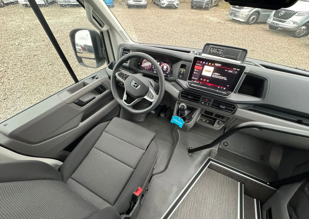 Új Minibusz, Kisbusz MAN TGE 5.160: 14 kép.