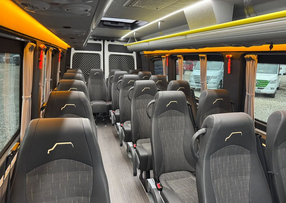 Új Minibusz, Kisbusz MAN TGE 5.160: 16 kép.