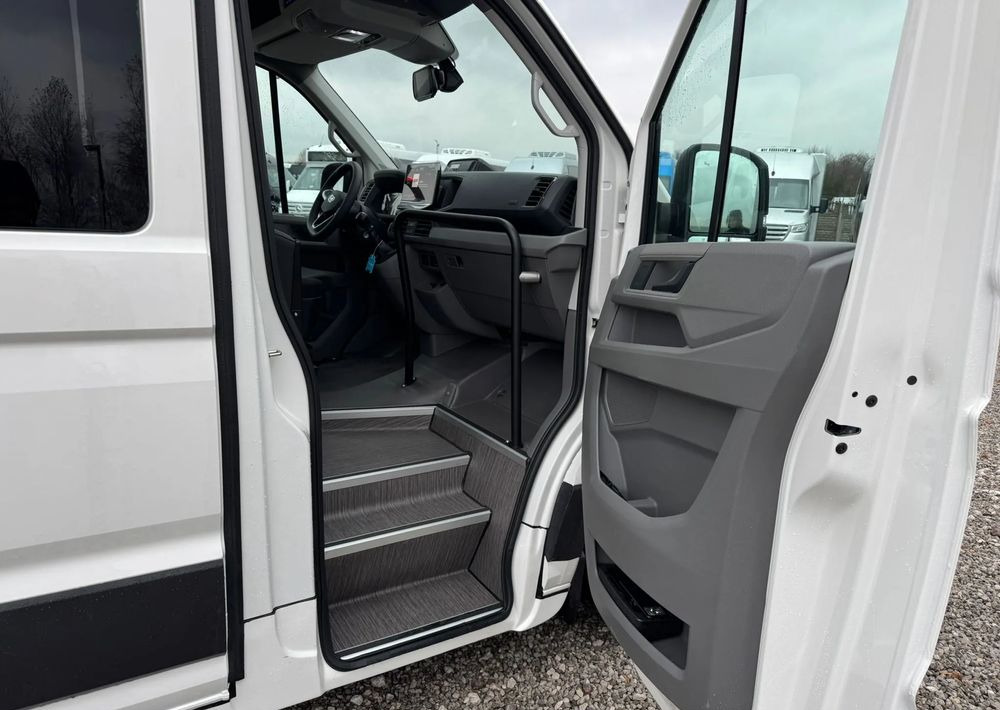 Új Minibusz, Kisbusz MAN TGE 5.160: 15 kép.