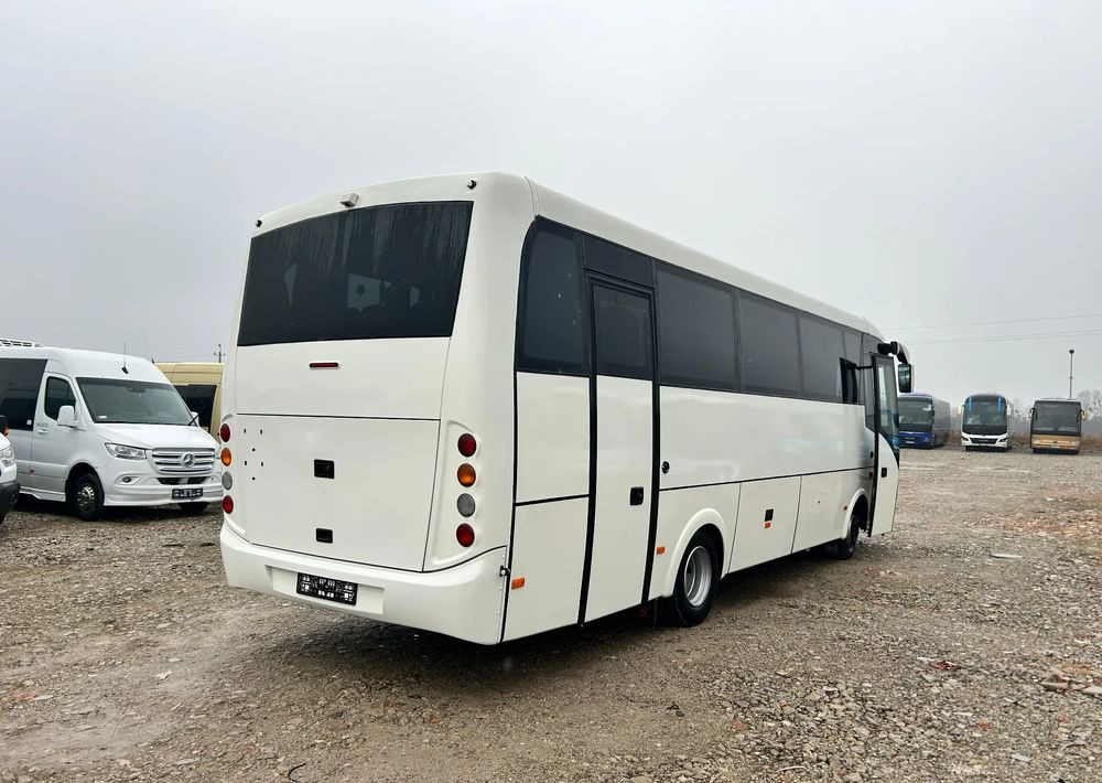 Mercedes-Benz Atego - Távolsági busz: 3 kép. Mercedes-Benz Atego - Távolsági busz: 3 kép.