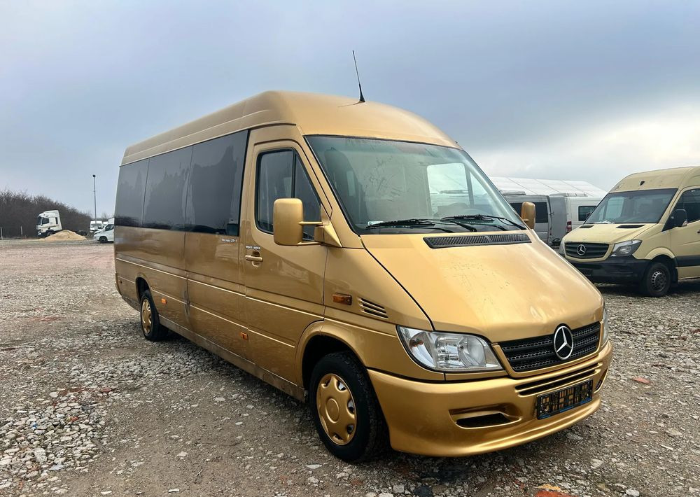 Mercedes-Benz Sprinter 311 - Minibusz, Kisbusz: 3 kép. Mercedes-Benz Sprinter 311 - Minibusz, Kisbusz: 3 kép.