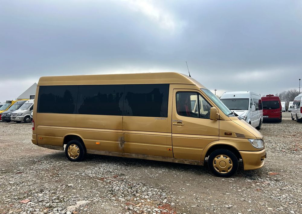 Mercedes-Benz Sprinter 311 - Minibusz, Kisbusz: 2 kép. Mercedes-Benz Sprinter 311 - Minibusz, Kisbusz: 2 kép.