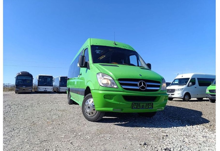 Mercedes-Benz Sprinter 516 - Minibusz, Kisbusz: 2 kép. Mercedes-Benz Sprinter 516 - Minibusz, Kisbusz: 2 kép.