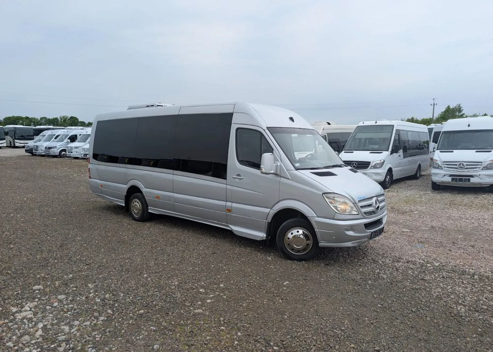 Mercedes-Benz Sprinter 516 - Minibusz, Kisbusz: 2 kép. Mercedes-Benz Sprinter 516 - Minibusz, Kisbusz: 2 kép.