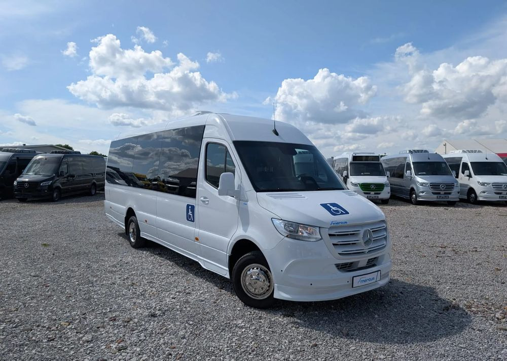 Mercedes-Benz Sprinter 517 - Minibusz, Kisbusz: 1 kép. Mercedes-Benz Sprinter 517 - Minibusz, Kisbusz: 1 kép.