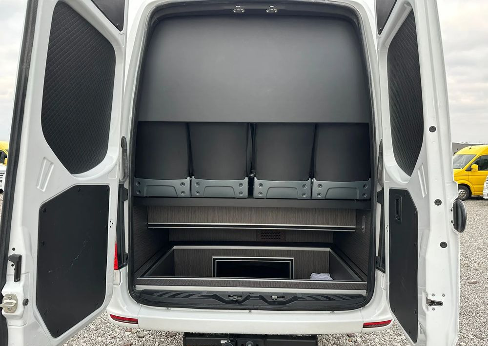 Mercedes-Benz Sprinter 517 - Minibusz, Kisbusz: 5 kép. Mercedes-Benz Sprinter 517 - Minibusz, Kisbusz: 5 kép.