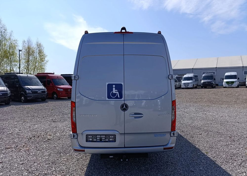 Mercedes-Benz Sprinter 517 - Minibusz, Kisbusz: 5 kép. Mercedes-Benz Sprinter 517 - Minibusz, Kisbusz: 5 kép.