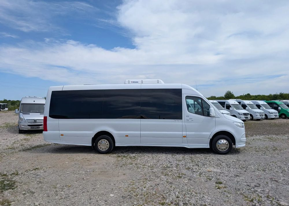 Mercedes-Benz Sprinter 517 - Minibusz, Kisbusz: 3 kép. Mercedes-Benz Sprinter 517 - Minibusz, Kisbusz: 3 kép.