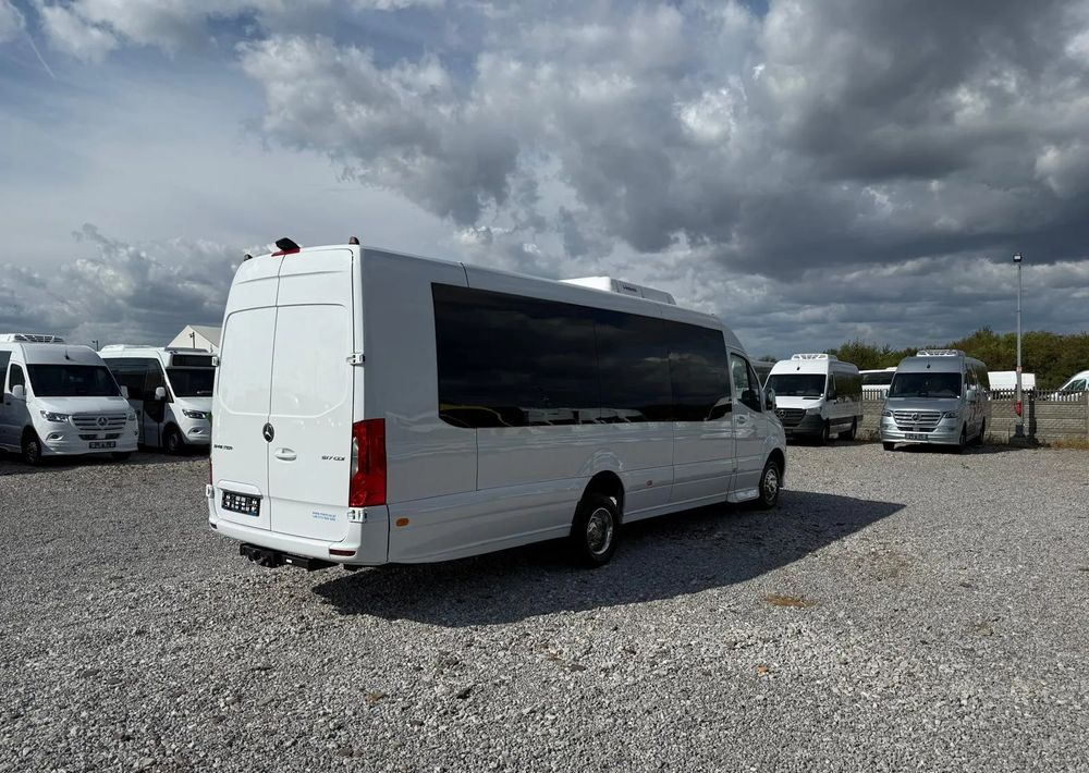 Mercedes-Benz Sprinter 517 - Minibusz, Kisbusz: 3 kép. Mercedes-Benz Sprinter 517 - Minibusz, Kisbusz: 3 kép.