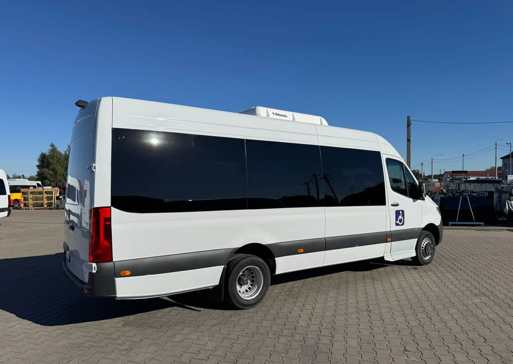 Mercedes-Benz Sprinter 517 - Minibusz, Kisbusz: 3 kép. Mercedes-Benz Sprinter 517 - Minibusz, Kisbusz: 3 kép.