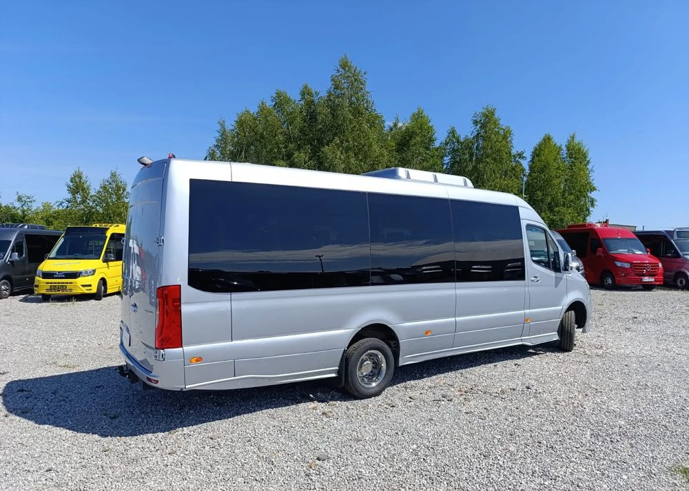 Mercedes-Benz Sprinter 517 - Minibusz, Kisbusz: 4 kép. Mercedes-Benz Sprinter 517 - Minibusz, Kisbusz: 4 kép.
