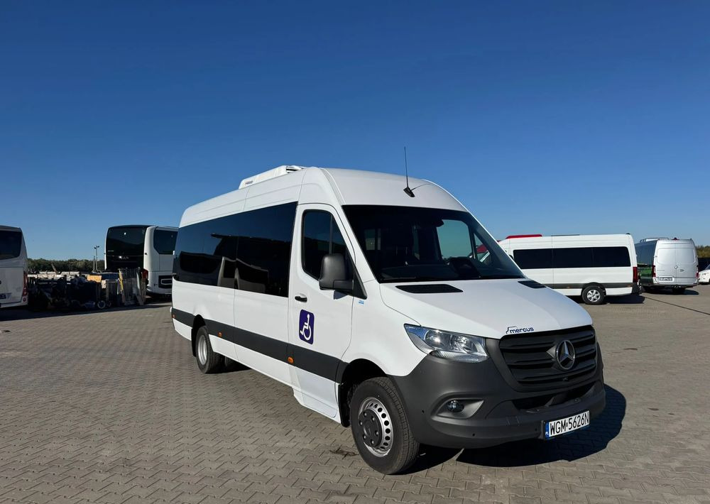 Mercedes-Benz Sprinter 517 - Minibusz, Kisbusz: 1 kép. Mercedes-Benz Sprinter 517 - Minibusz, Kisbusz: 1 kép.