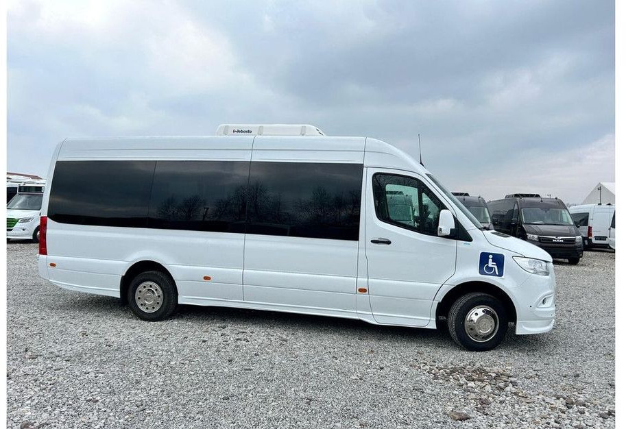 Mercedes-Benz Sprinter 517 - Minibusz, Kisbusz: 3 kép. Mercedes-Benz Sprinter 517 - Minibusz, Kisbusz: 3 kép.