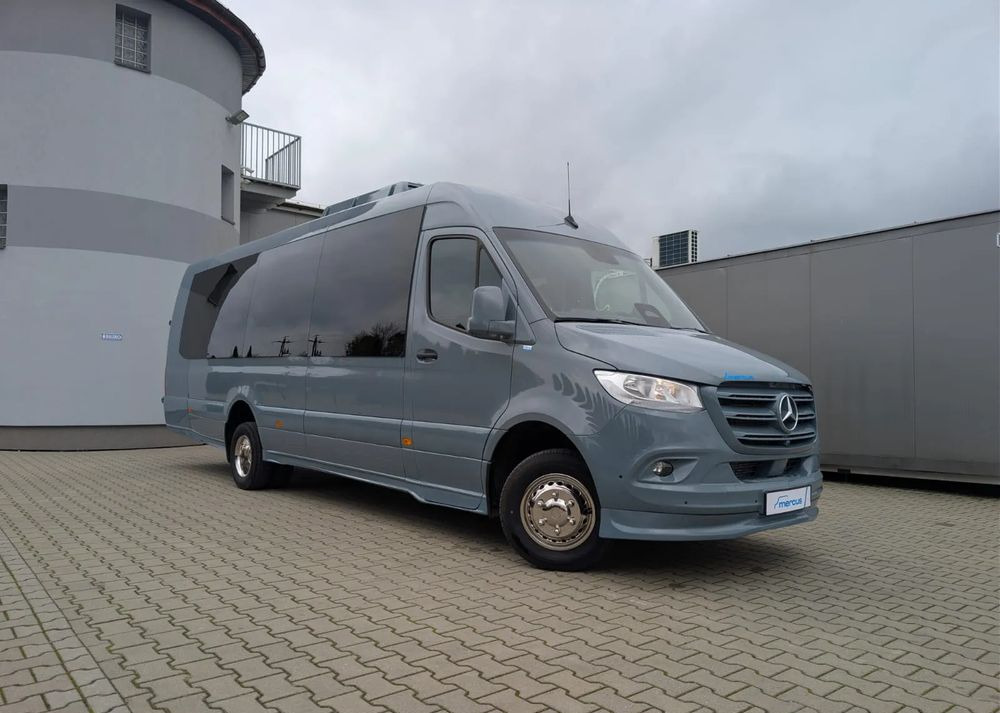 Mercedes-Benz Sprinter 519 - Minibusz, Kisbusz: 1 kép. Mercedes-Benz Sprinter 519 - Minibusz, Kisbusz: 1 kép.