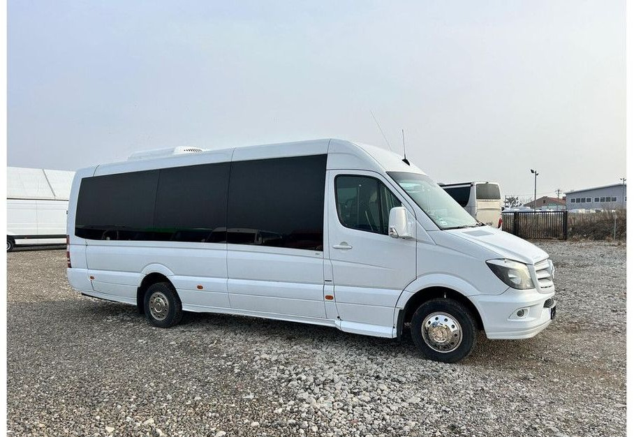 Mercedes-Benz Sprinter 519 - Minibusz, Kisbusz: 3 kép. Mercedes-Benz Sprinter 519 - Minibusz, Kisbusz: 3 kép.