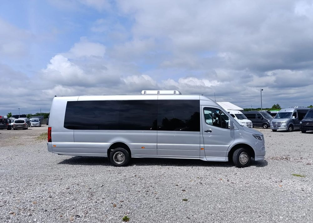 Mercedes-Benz Sprinter 519 - Minibusz, Kisbusz: 3 kép. Mercedes-Benz Sprinter 519 - Minibusz, Kisbusz: 3 kép.