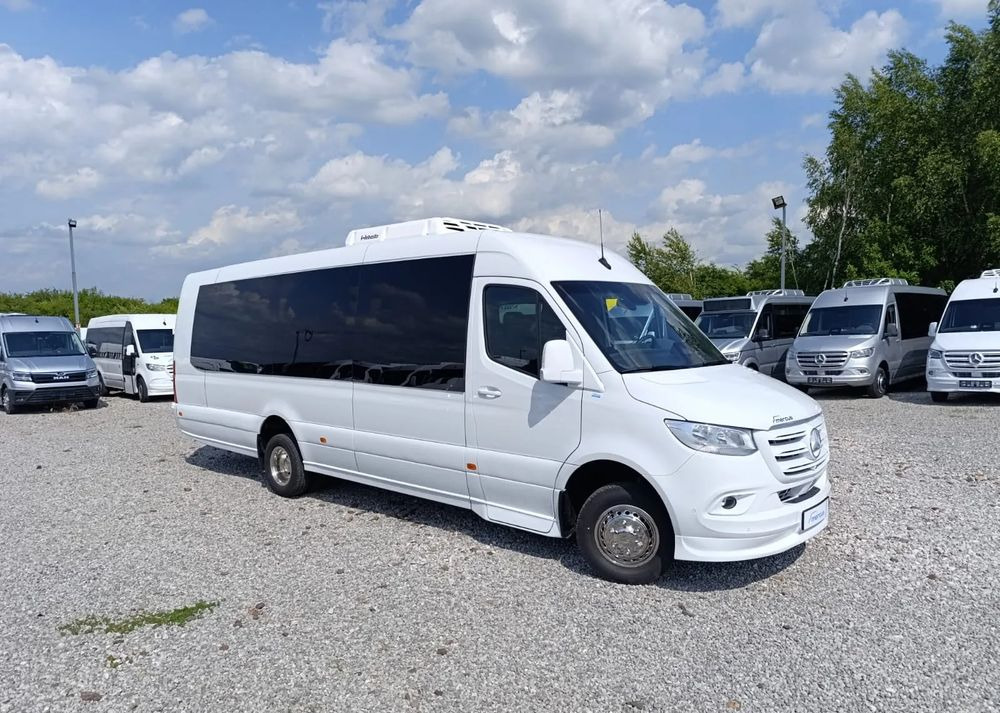 Mercedes-Benz Sprinter 519 - Minibusz, Kisbusz: 2 kép. Mercedes-Benz Sprinter 519 - Minibusz, Kisbusz: 2 kép.