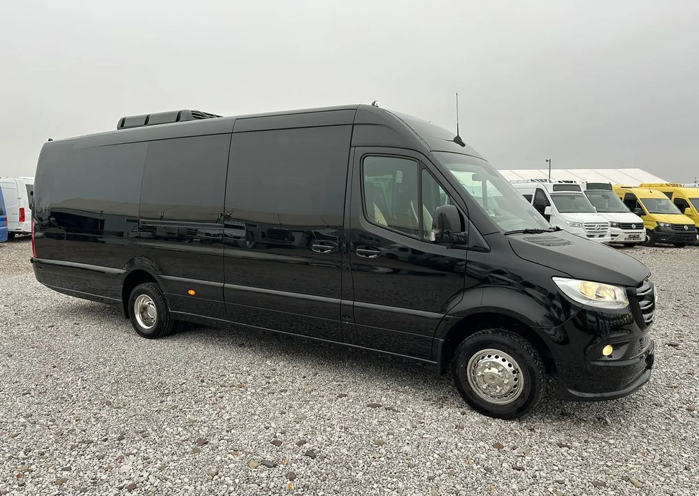 Mercedes-Benz Sprinter 519 - Minibusz, Kisbusz: 3 kép. Mercedes-Benz Sprinter 519 - Minibusz, Kisbusz: 3 kép.