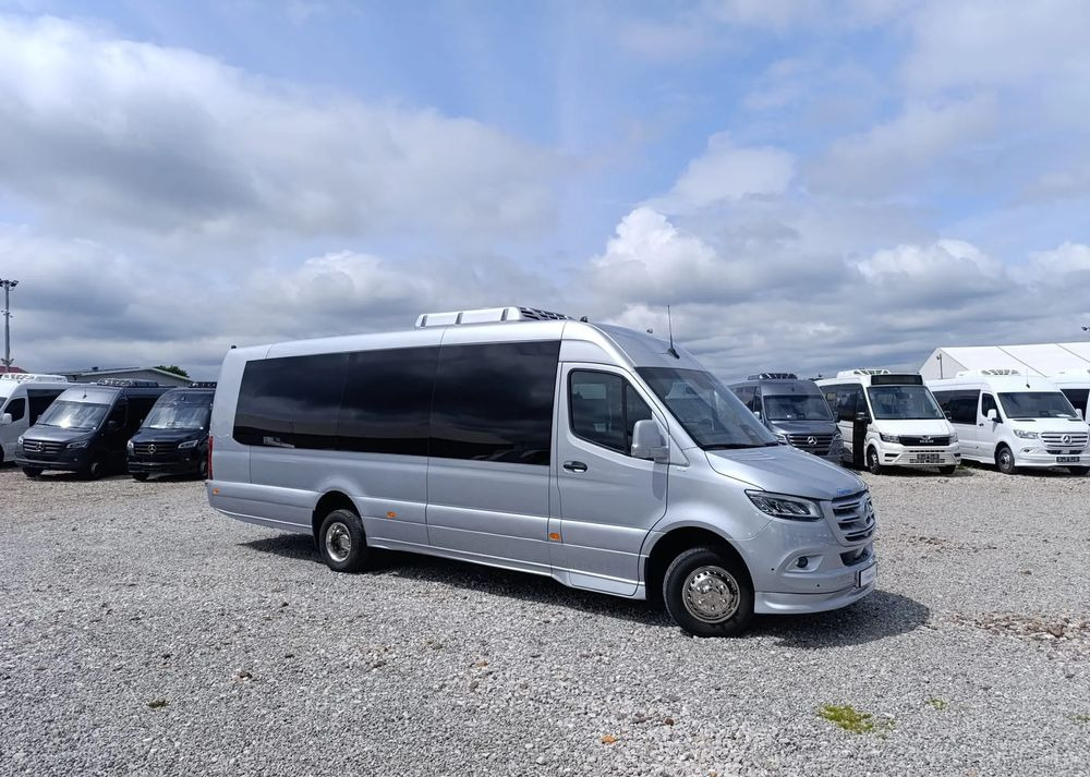 Mercedes-Benz Sprinter 519 - Minibusz, Kisbusz: 2 kép. Mercedes-Benz Sprinter 519 - Minibusz, Kisbusz: 2 kép.