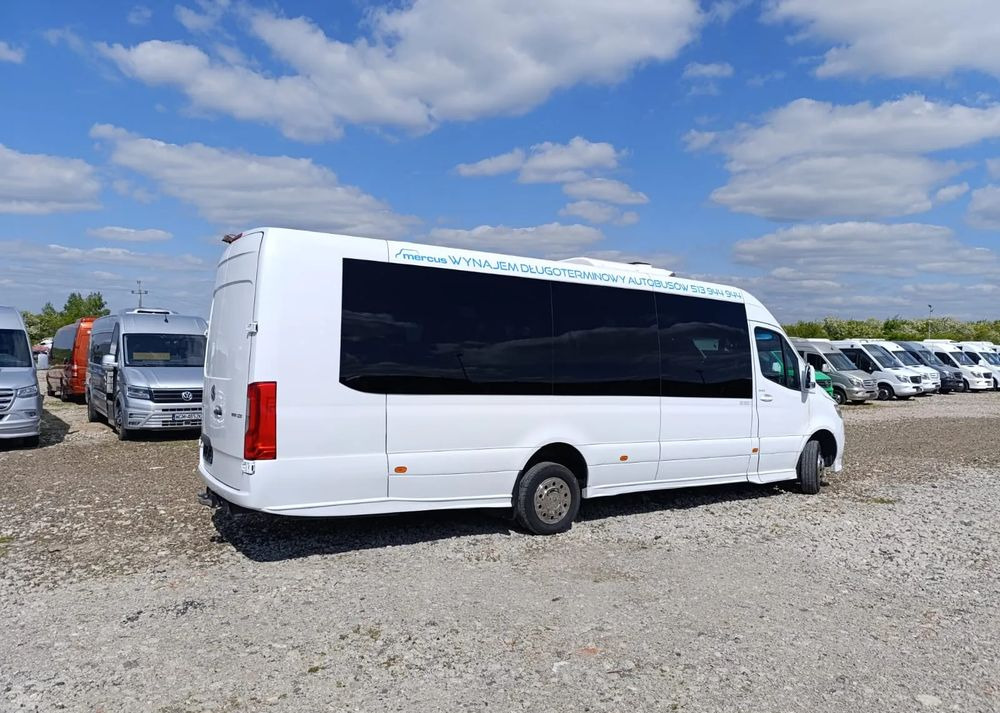 Mercedes-Benz Sprinter 519 - Minibusz, Kisbusz: 4 kép. Mercedes-Benz Sprinter 519 - Minibusz, Kisbusz: 4 kép.
