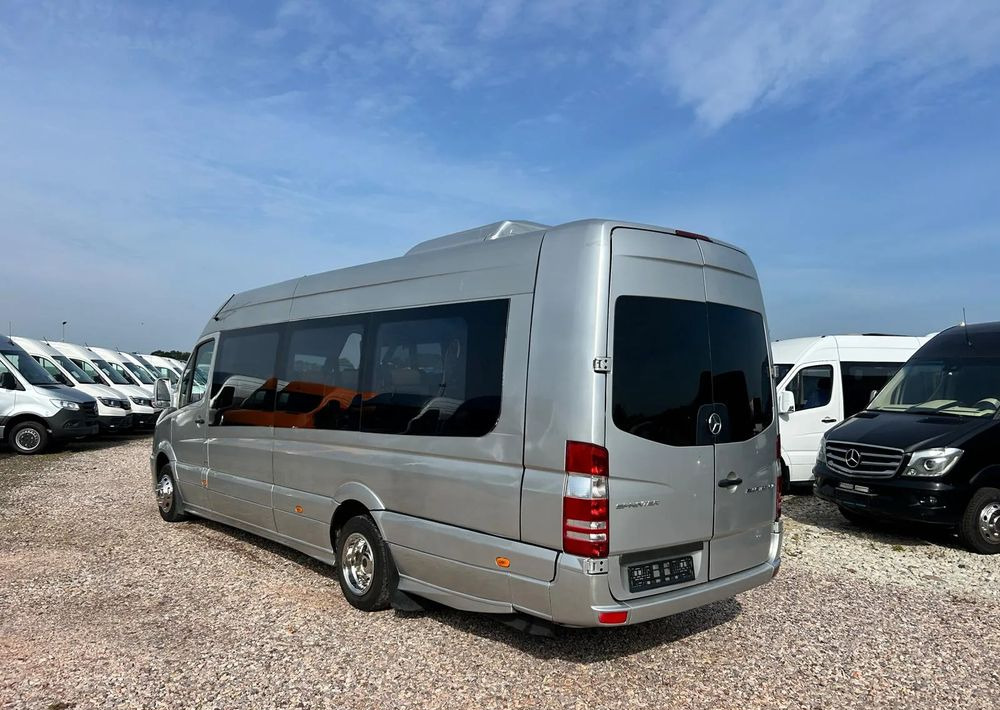 Mercedes-Benz Sprinter 519 - Minibusz, Kisbusz: 4 kép. Mercedes-Benz Sprinter 519 - Minibusz, Kisbusz: 4 kép.