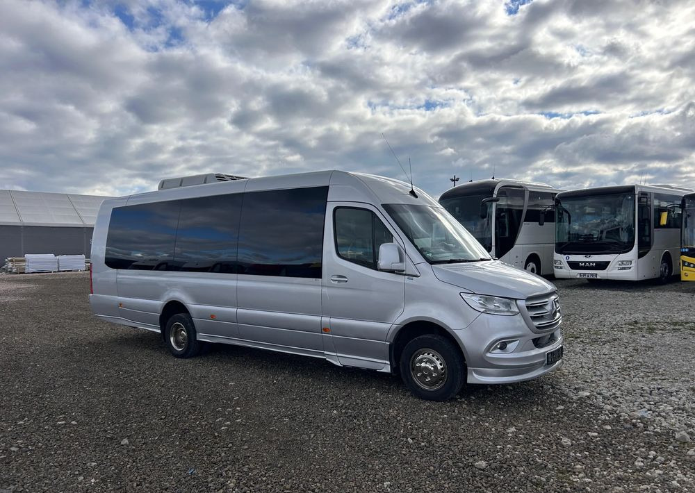Mercedes-Benz Sprinter 519 - Minibusz, Kisbusz: 2 kép. Mercedes-Benz Sprinter 519 - Minibusz, Kisbusz: 2 kép.