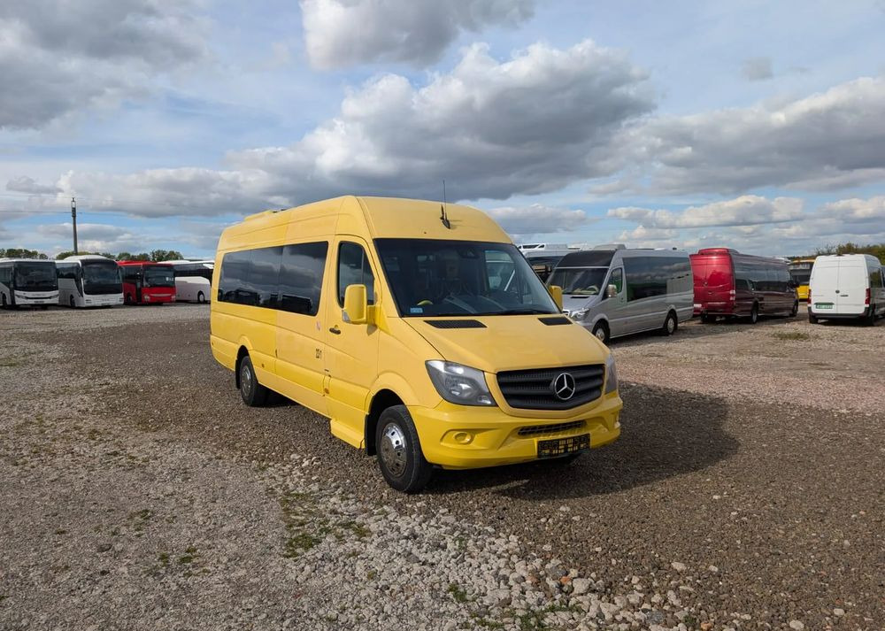 Mercedes-Benz Sprinter 519 - Minibusz, Kisbusz: 1 kép. Mercedes-Benz Sprinter 519 - Minibusz, Kisbusz: 1 kép.
