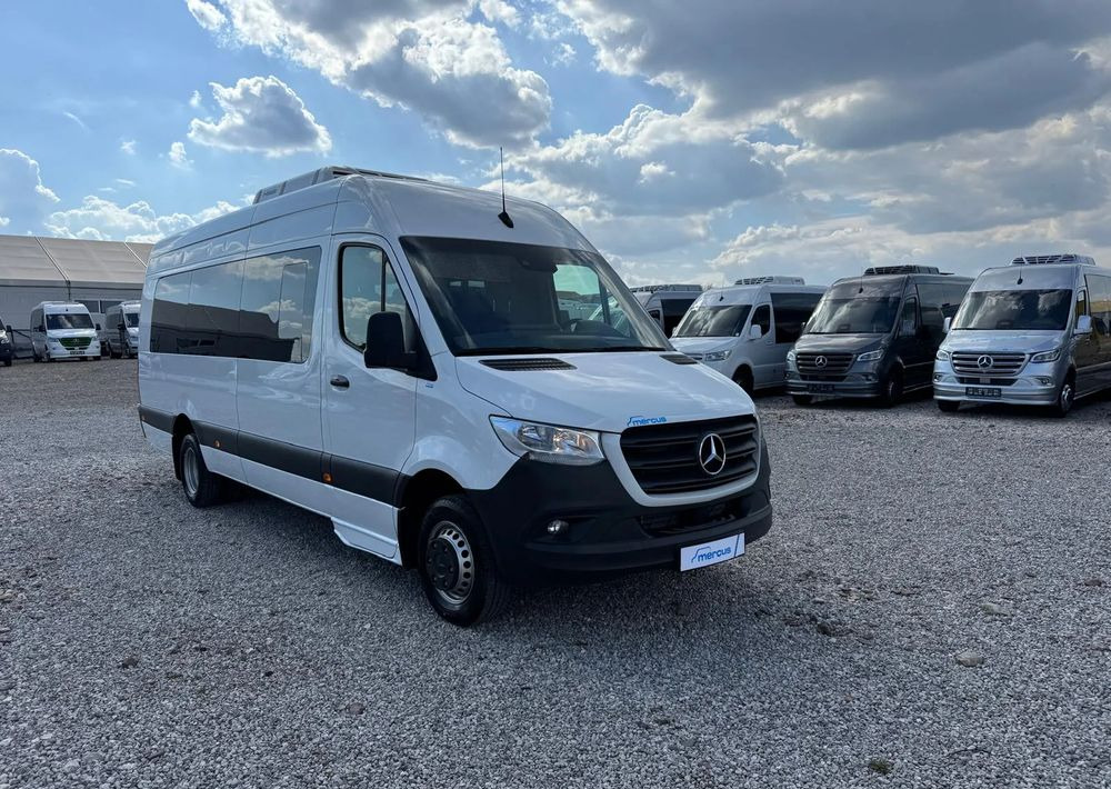 Mercedes-Benz Sprinter 519 - Minibusz, Kisbusz: 2 kép. Mercedes-Benz Sprinter 519 - Minibusz, Kisbusz: 2 kép.