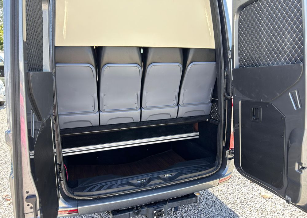 Mercedes-Benz Sprinter 519 - Minibusz, Kisbusz: 5 kép. Mercedes-Benz Sprinter 519 - Minibusz, Kisbusz: 5 kép.