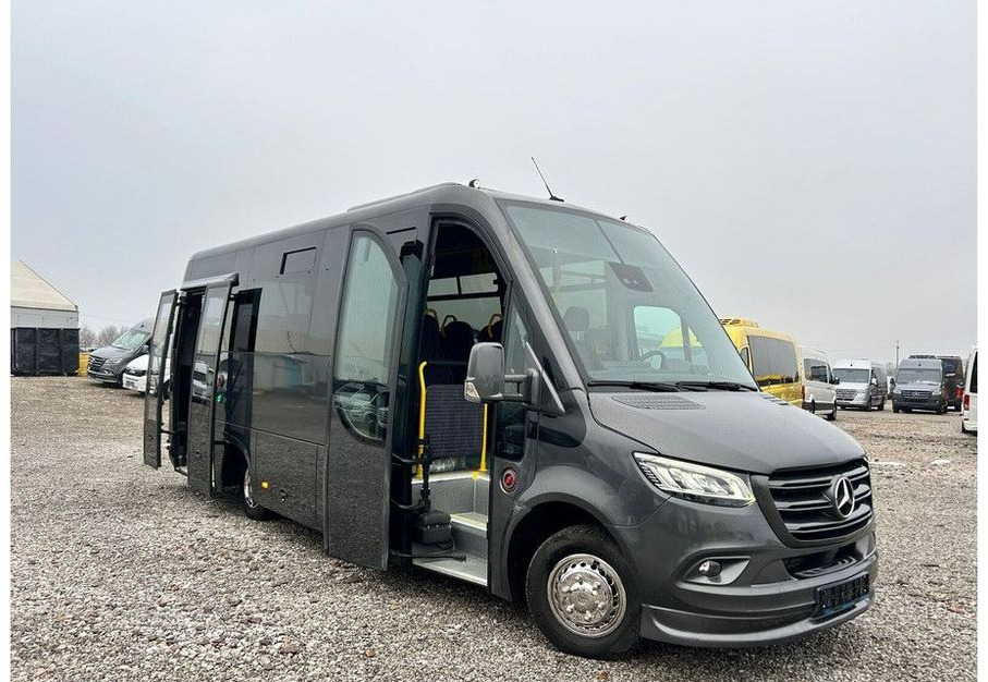 Mercedes-Benz Sprinter 519 - Minibusz, Kisbusz: 1 kép. Mercedes-Benz Sprinter 519 - Minibusz, Kisbusz: 1 kép.