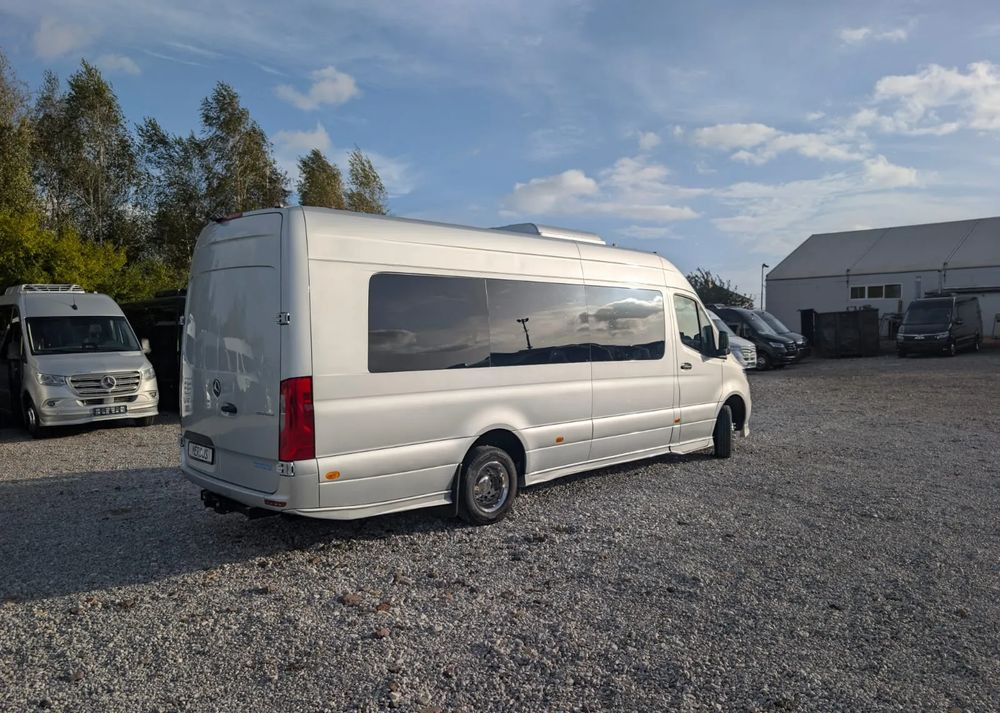Mercedes-Benz Sprinter 519 - Minibusz, Kisbusz: 4 kép. Mercedes-Benz Sprinter 519 - Minibusz, Kisbusz: 4 kép.