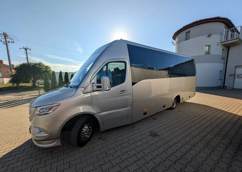 Mercedes-Benz Sprinter 519 - Minibusz, Kisbusz: 5 kép. Mercedes-Benz Sprinter 519 - Minibusz, Kisbusz: 5 kép.