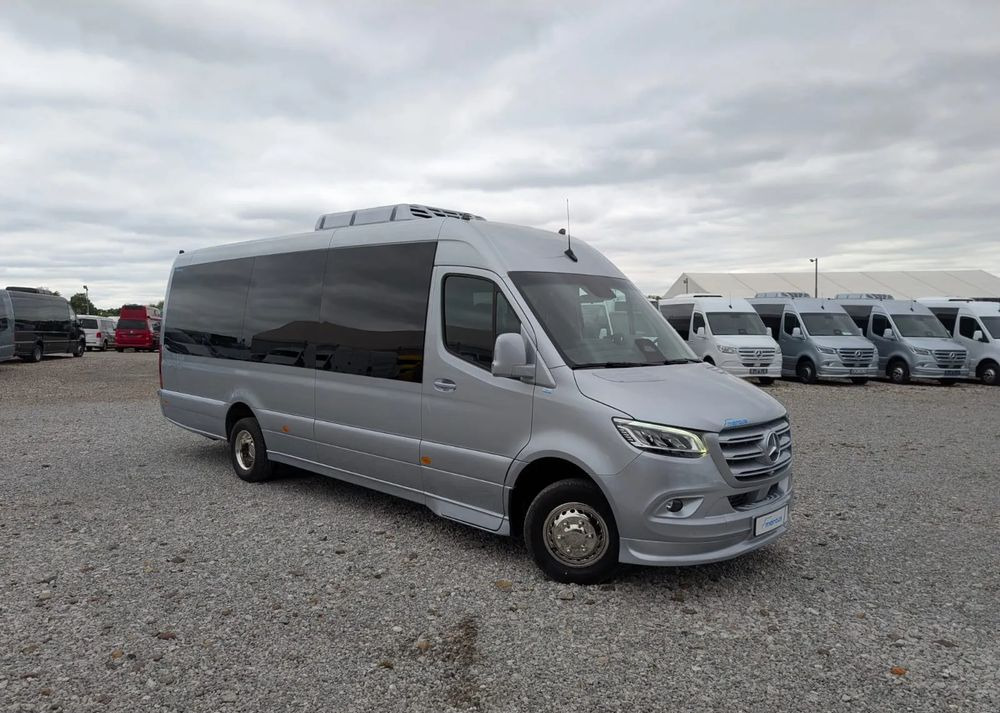 Mercedes-Benz Sprinter 519 - Minibusz, Kisbusz: 2 kép. Mercedes-Benz Sprinter 519 - Minibusz, Kisbusz: 2 kép.