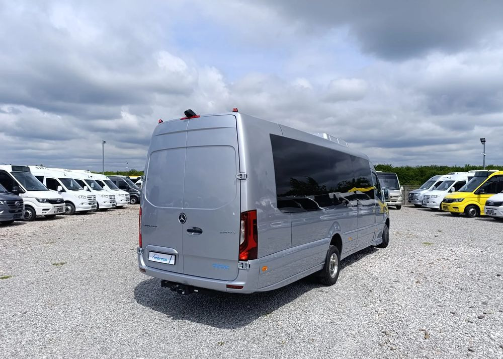 Mercedes-Benz Sprinter 519 - Minibusz, Kisbusz: 5 kép. Mercedes-Benz Sprinter 519 - Minibusz, Kisbusz: 5 kép.