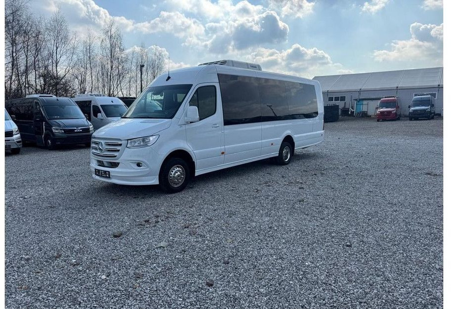 Mercedes-Benz Sprinter 519 - Minibusz, Kisbusz: 5 kép. Mercedes-Benz Sprinter 519 - Minibusz, Kisbusz: 5 kép.
