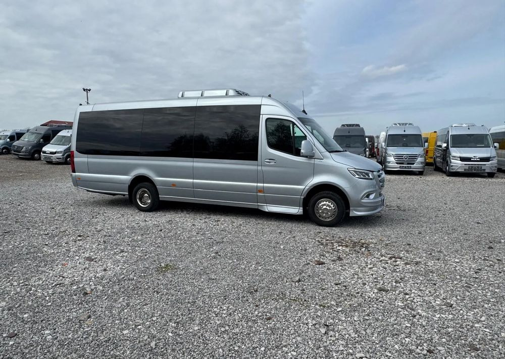 Mercedes-Benz Sprinter 519 - Minibusz, Kisbusz: 3 kép. Mercedes-Benz Sprinter 519 - Minibusz, Kisbusz: 3 kép.