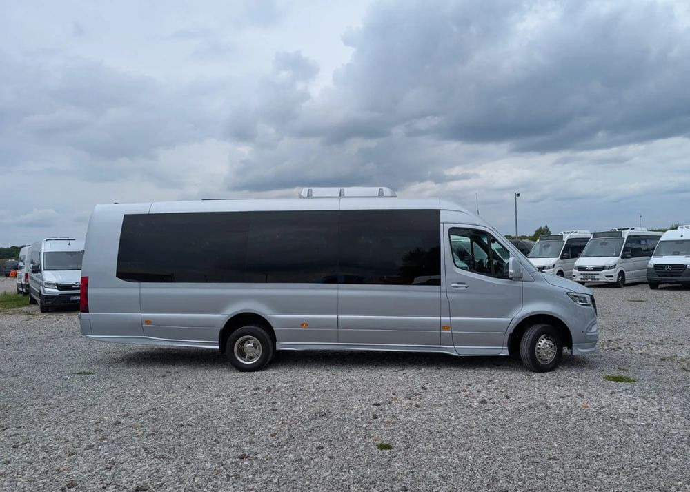 Mercedes-Benz Sprinter 519 - Minibusz, Kisbusz: 3 kép. Mercedes-Benz Sprinter 519 - Minibusz, Kisbusz: 3 kép.