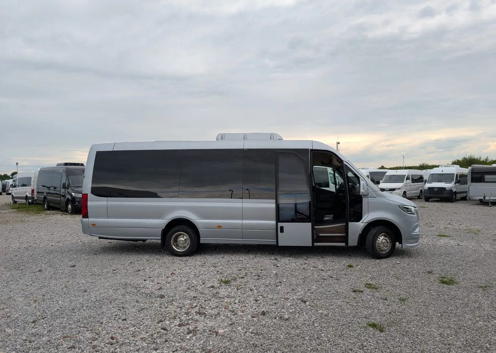 Mercedes-Benz Sprinter 519 - Minibusz, Kisbusz: 3 kép. Mercedes-Benz Sprinter 519 - Minibusz, Kisbusz: 3 kép.