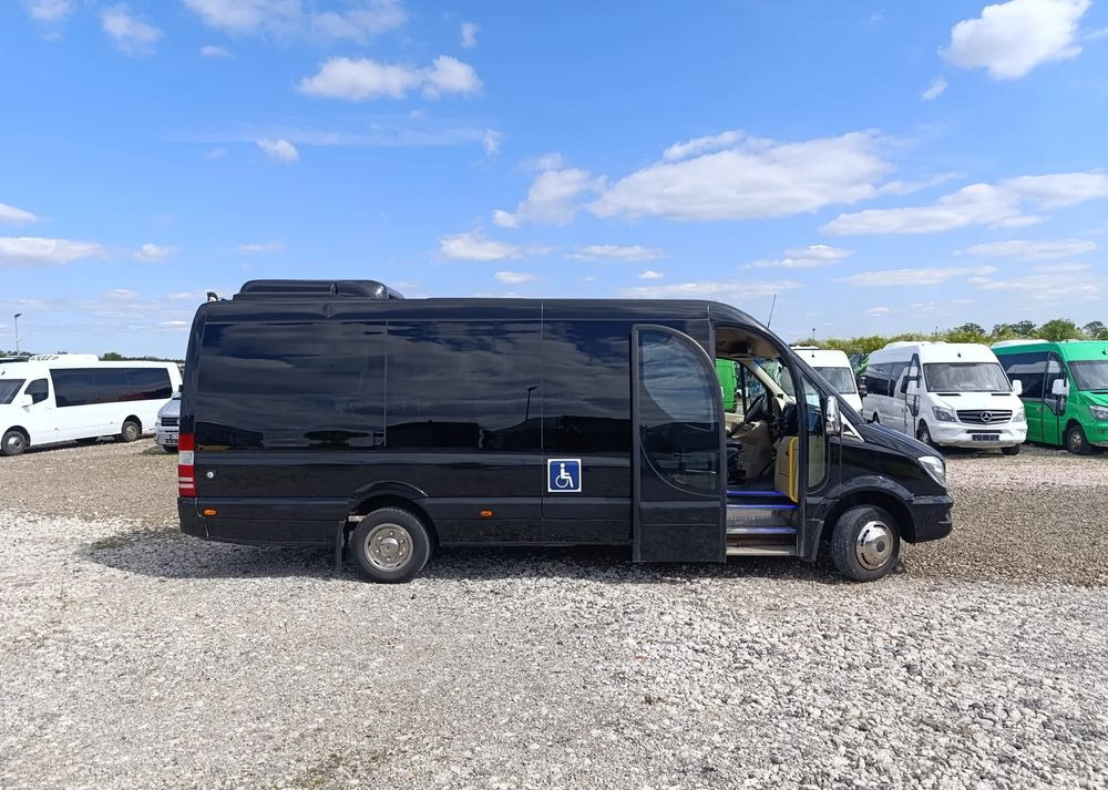 Mercedes-Benz Sprinter 519 - Minibusz, Kisbusz: 3 kép. Mercedes-Benz Sprinter 519 - Minibusz, Kisbusz: 3 kép.