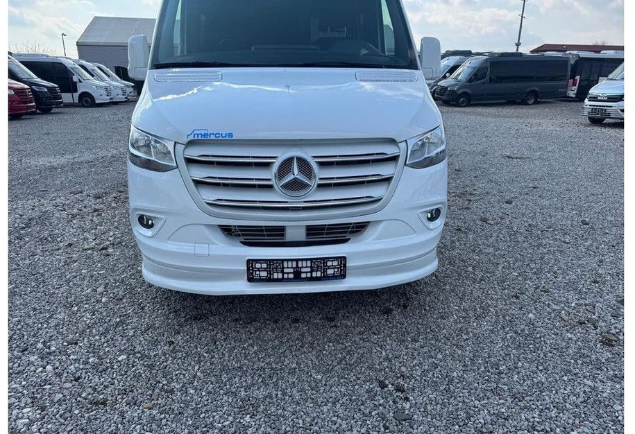 Mercedes-Benz Sprinter 519 - Minibusz, Kisbusz: 2 kép. Mercedes-Benz Sprinter 519 - Minibusz, Kisbusz: 2 kép.