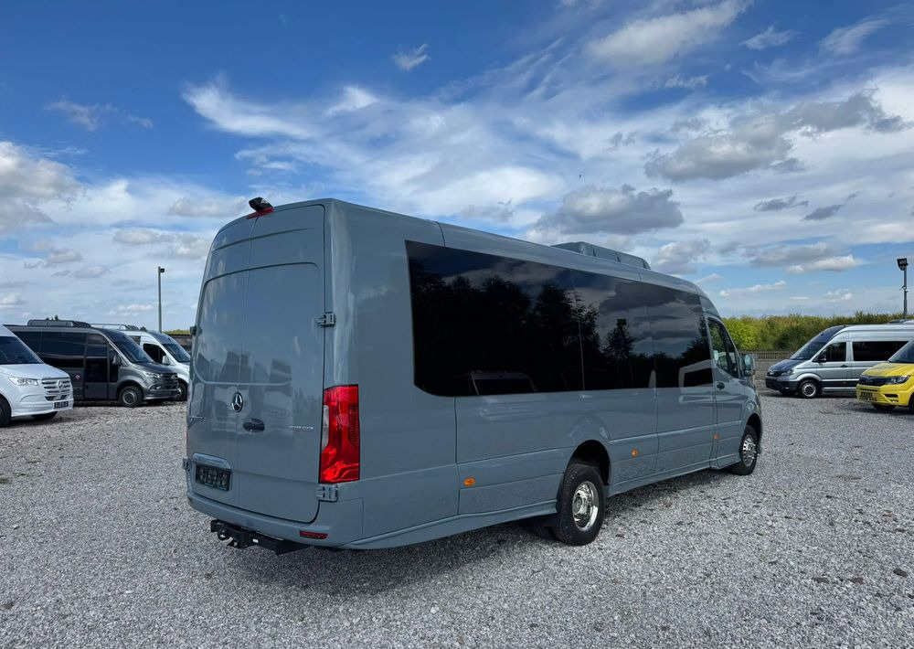 Mercedes-Benz Sprinter 519 - Minibusz, Kisbusz: 3 kép. Mercedes-Benz Sprinter 519 - Minibusz, Kisbusz: 3 kép.