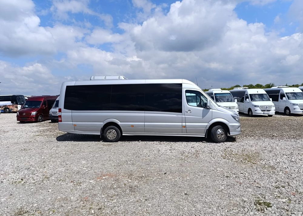 Mercedes-Benz Sprinter 519 - Minibusz, Kisbusz: 3 kép. Mercedes-Benz Sprinter 519 - Minibusz, Kisbusz: 3 kép.