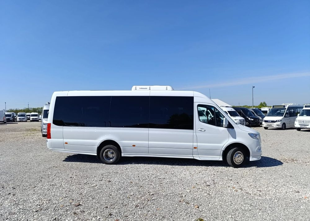 Mercedes-Benz Sprinter 519 - Minibusz, Kisbusz: 3 kép. Mercedes-Benz Sprinter 519 - Minibusz, Kisbusz: 3 kép.