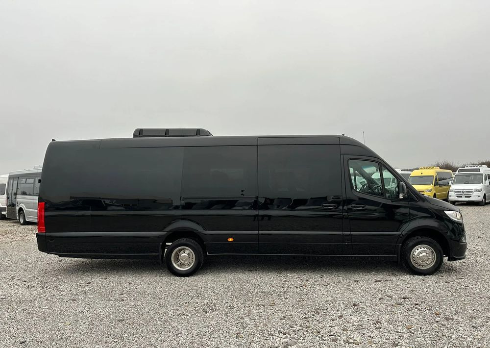 Mercedes-Benz Sprinter 519 - Minibusz, Kisbusz: 4 kép. Mercedes-Benz Sprinter 519 - Minibusz, Kisbusz: 4 kép.