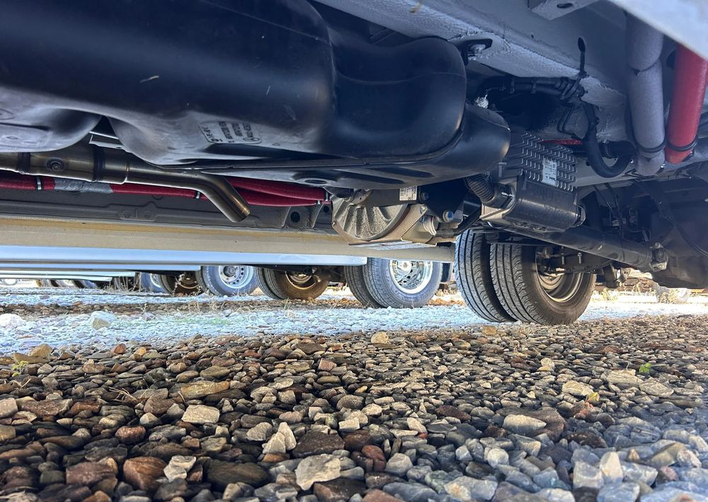 Mercedes-Benz Sprinter 519 - Minibusz, Kisbusz: 4 kép. Mercedes-Benz Sprinter 519 - Minibusz, Kisbusz: 4 kép.