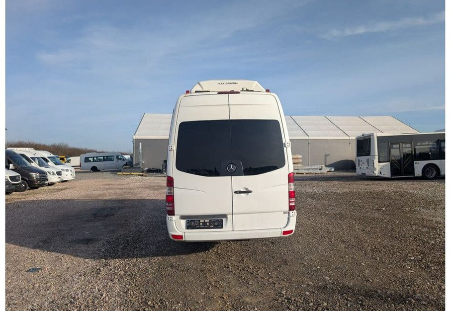 Mercedes-Benz Sprinter 519 - Minibusz, Kisbusz: 5 kép. Mercedes-Benz Sprinter 519 - Minibusz, Kisbusz: 5 kép.
